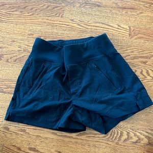 Athleta Trekkie North Short